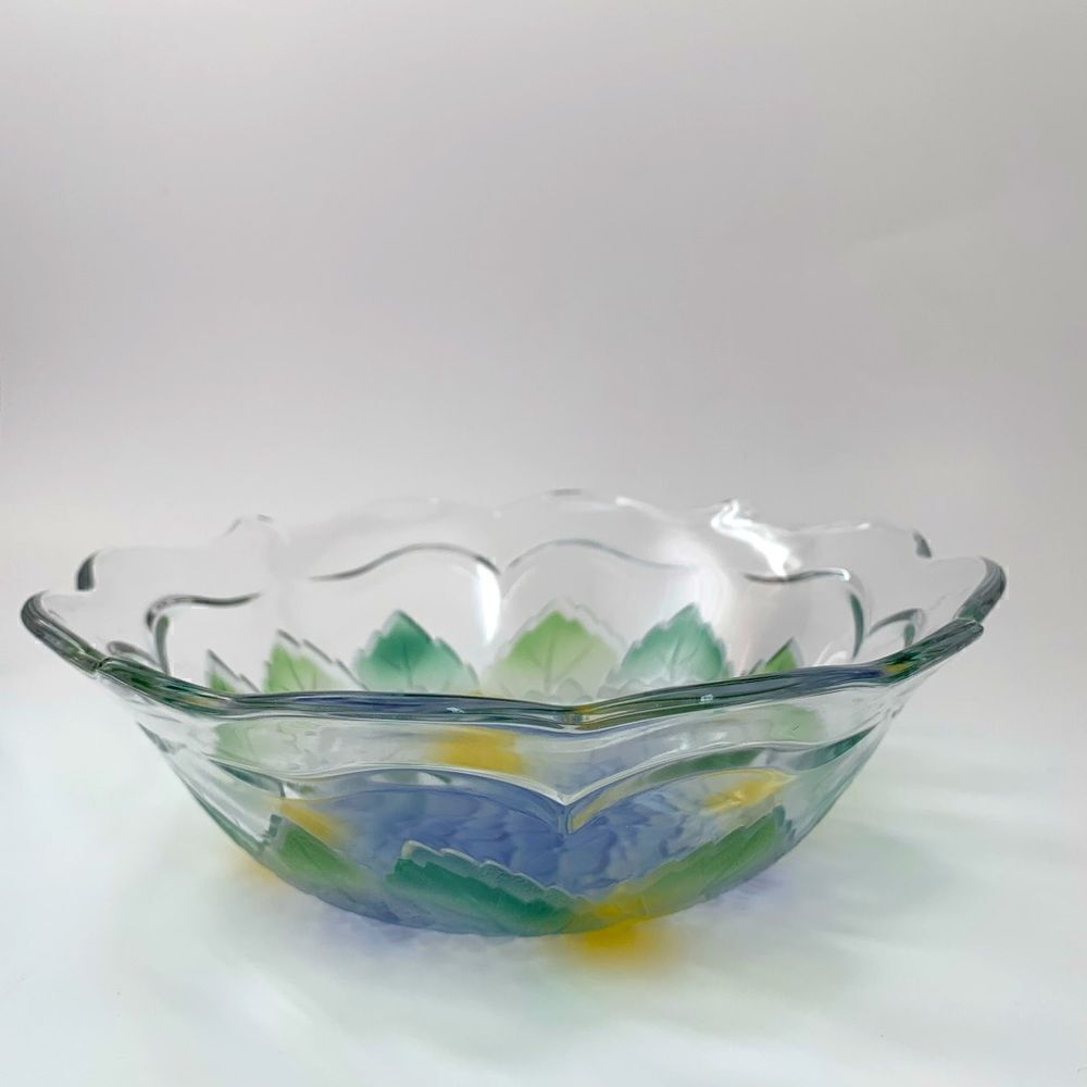 🍒Beautiful Glass Display Bowl - Picture 3 of 4